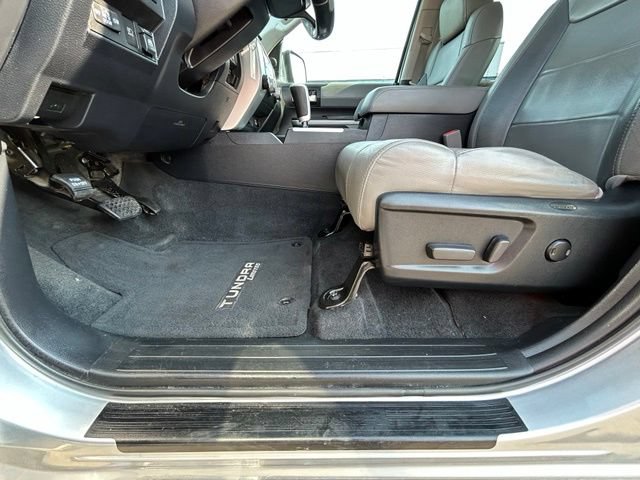 Used 2019 Toyota Tundra Limited w/ Limited Premium Package AWD/4WD image 30