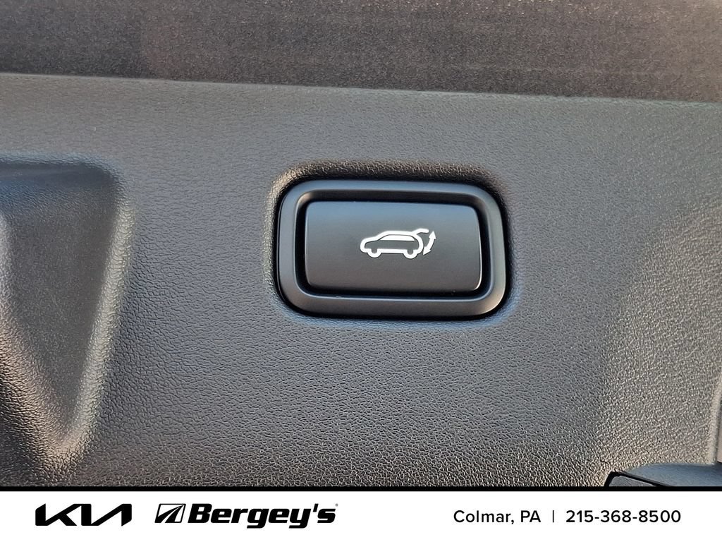 Certified 2025 Kia EV6 Wind AWD/4WD image 31