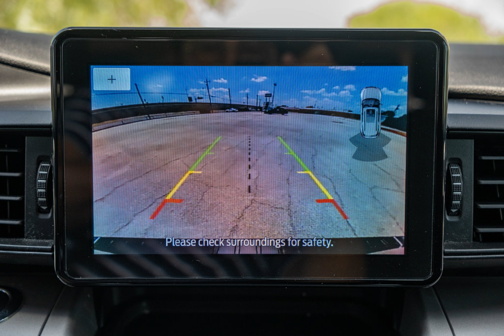 Certified 2023 Ford Explorer XLT RWD image 21