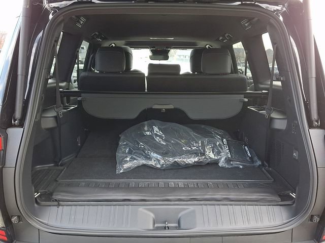 Used 2025 Lexus GX 550 w/ Accessory Package (2T) image 19