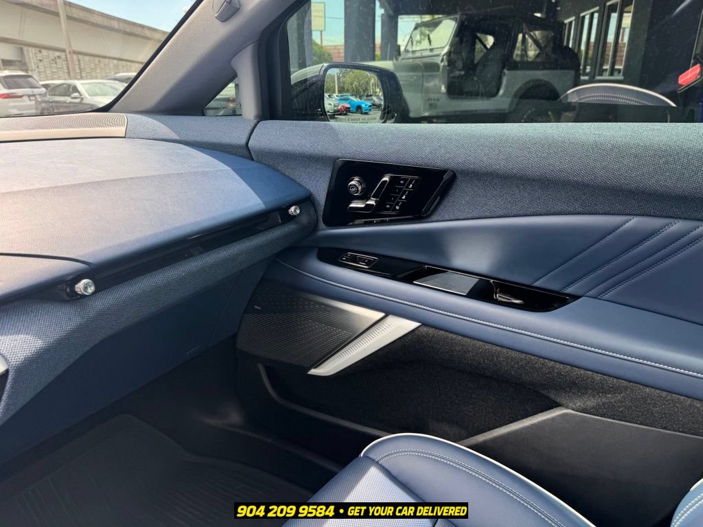 Used 2025 Cadillac Optiq Sport 2 AWD/4WD image 22