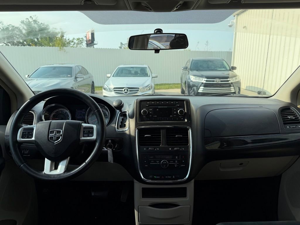 Used 2012 Dodge Grand Caravan Crew FWD image 26