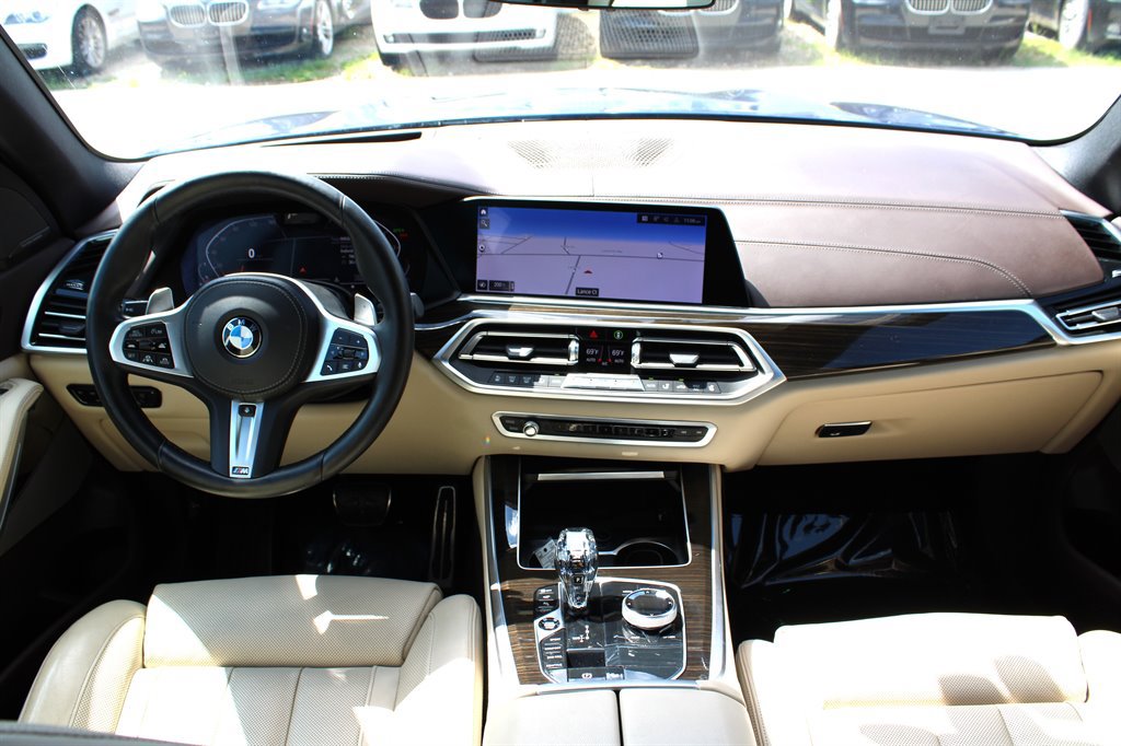 Used 2019 BMW X5 xDrive50i w/ M Sport Package AWD/4WD image 11