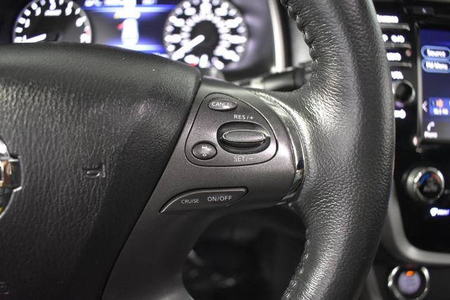 Used 2020 Nissan Murano SL w/ Moonroof Package AWD/4WD image 17