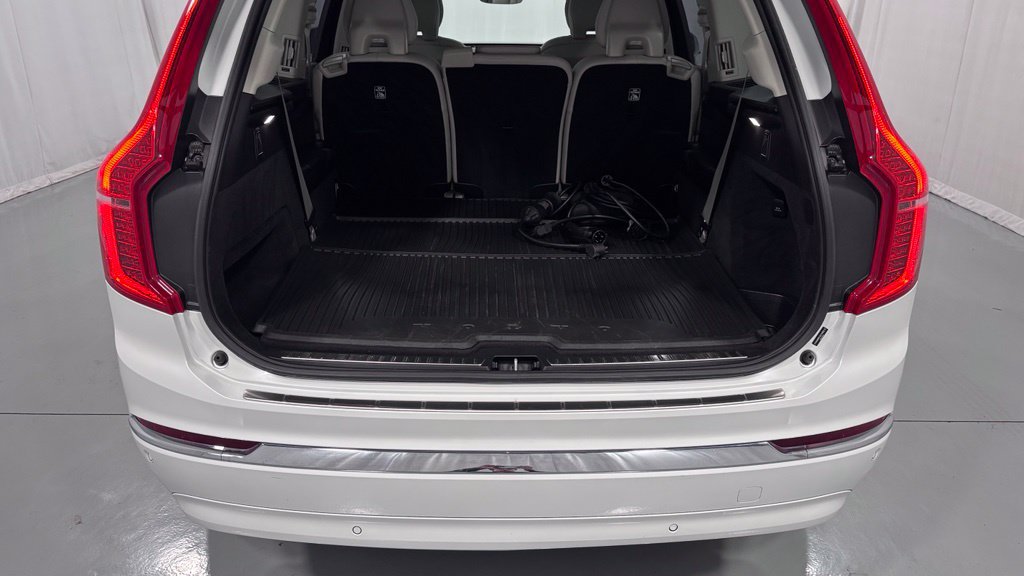 Certified 2025 Volvo XC90 T8 Plus w/ Protection Package Premier AWD/4WD image 28