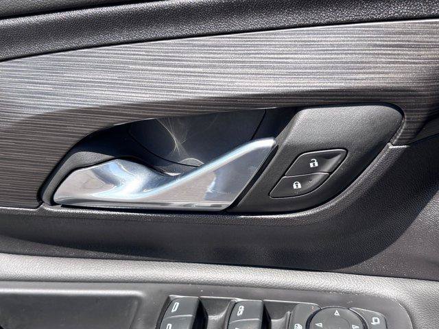 Used 2024 GMC Terrain SLE AWD/4WD image 18
