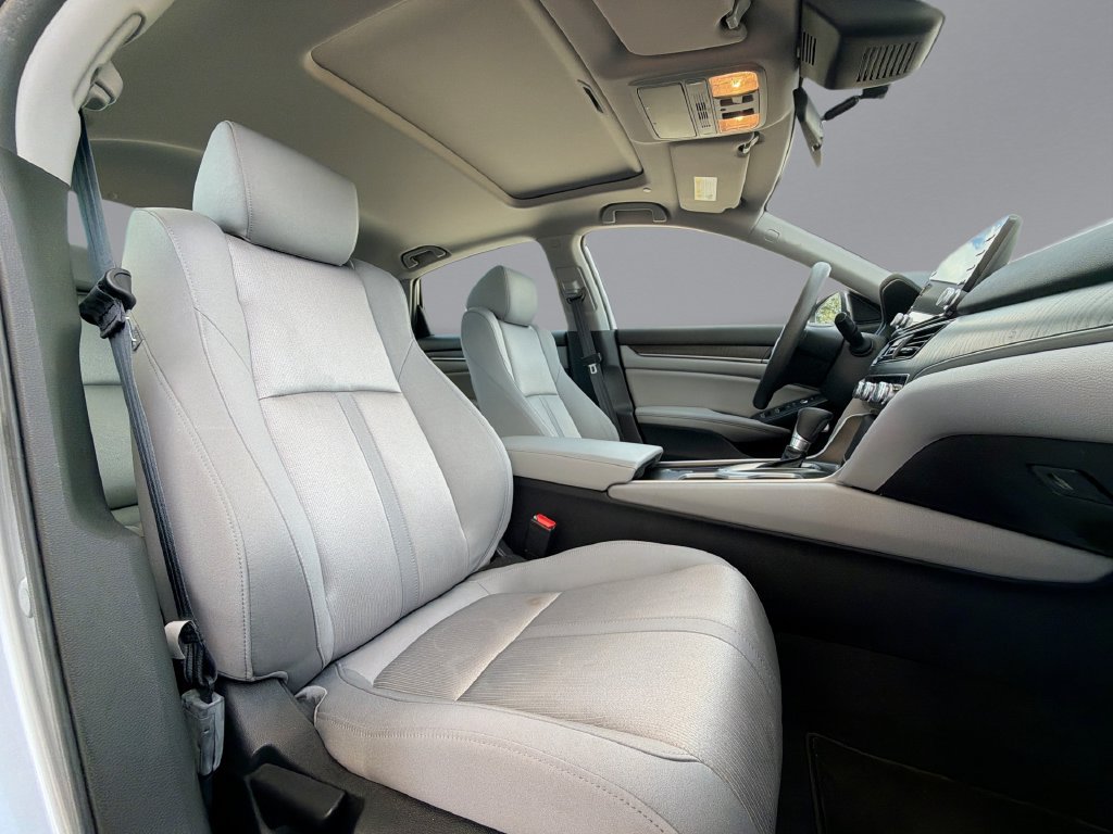 Used 2019 Honda Accord EX image 16
