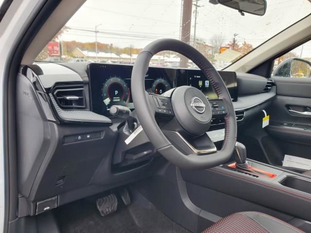 New 2026 Nissan Kicks SR image 10