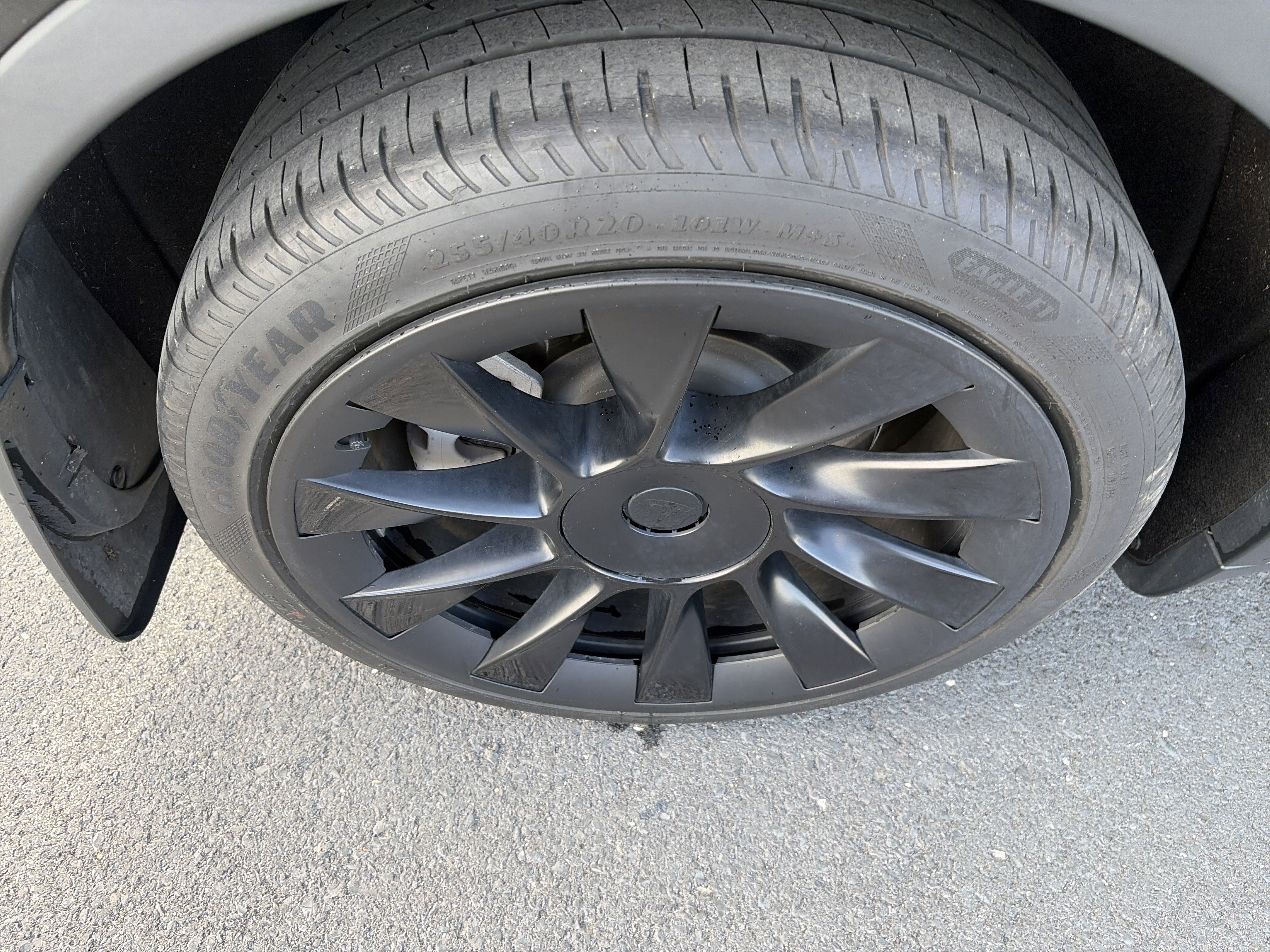 Used 2021 Tesla Model Y Long Range image 16