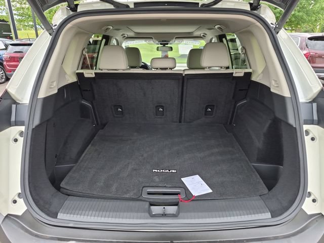Used 2023 Nissan Rogue SV w/ SV Premium B Package AWD/4WD image 28