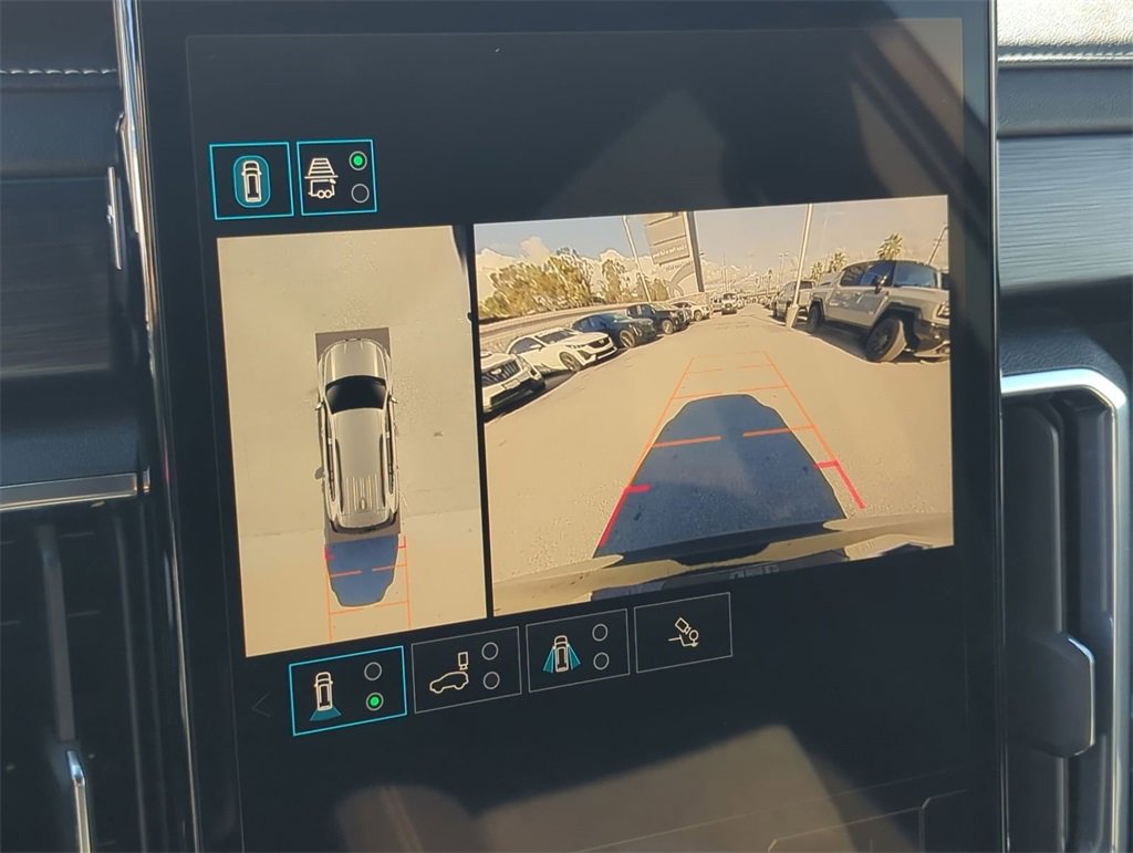 Used 2025 GMC Acadia Elevation image 14