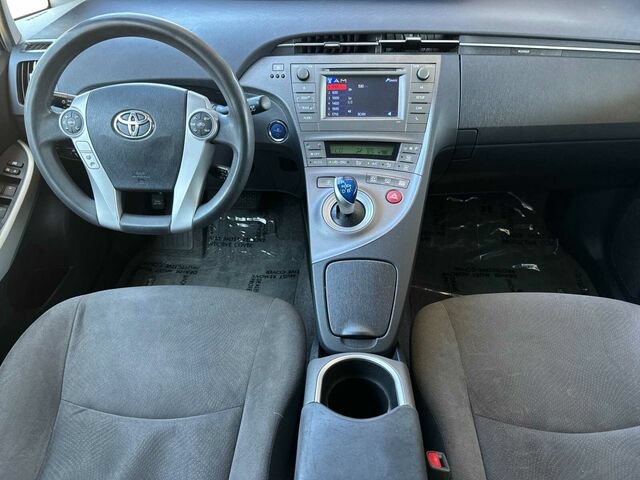 Used 2015 Toyota Prius Two w/ Preferred Accessory Package FWD image 16