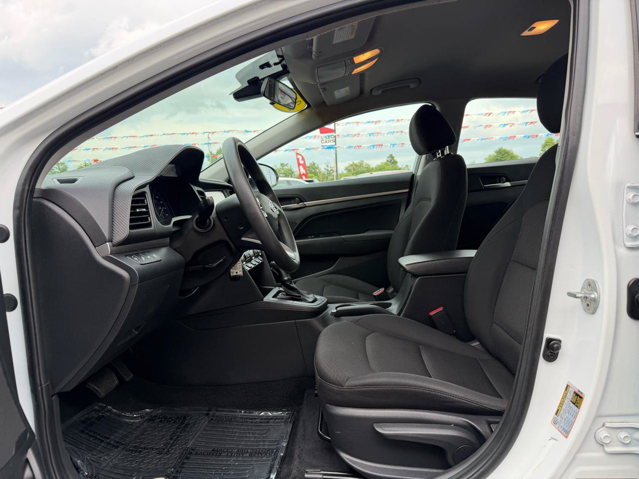 Used 2020 Hyundai Elantra SEL w/ Cargo Package (C1) FWD image 13