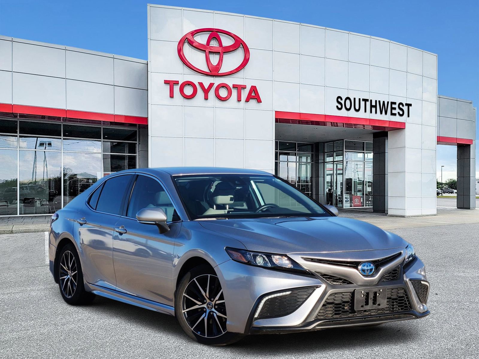 Used 2023 Toyota Camry SE
