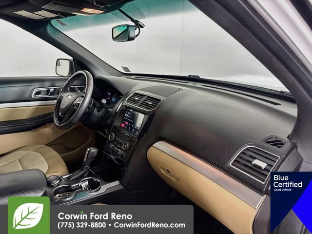 Used 2017 Ford Explorer XLT w/ Equipment Group 201A AWD/4WD image 31