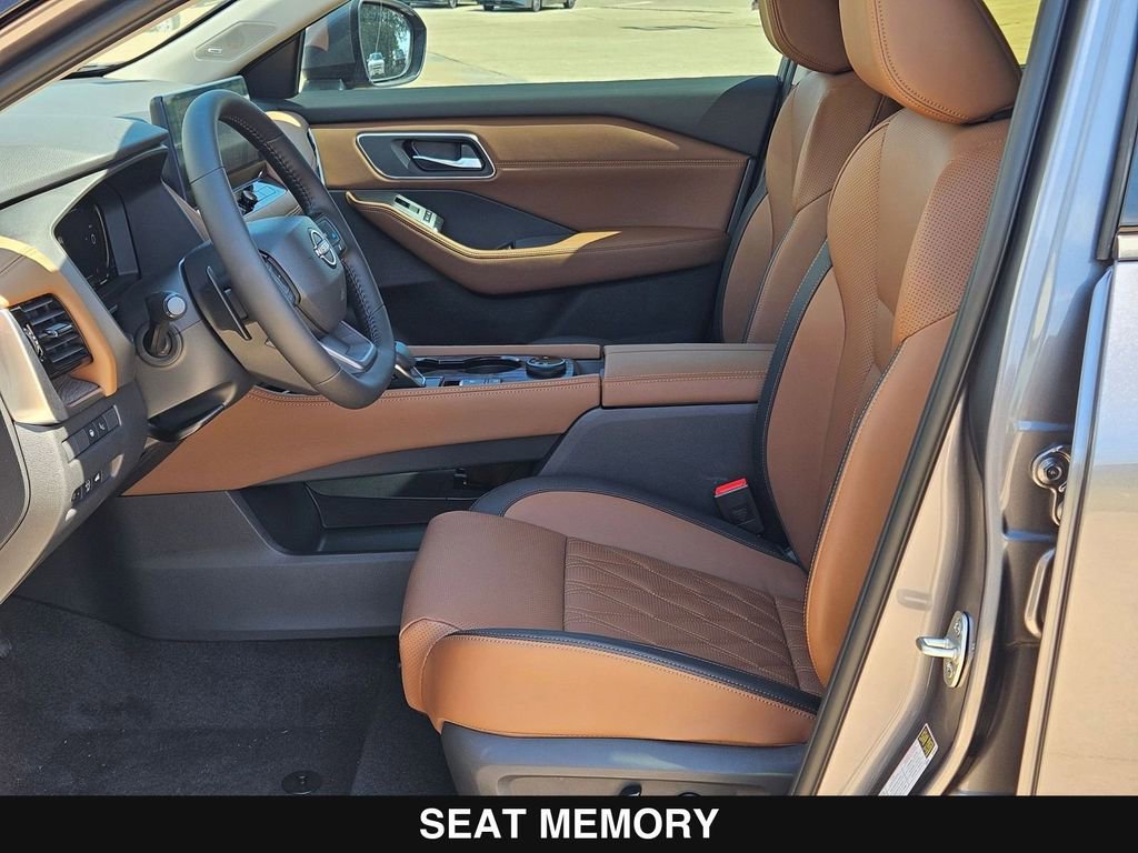 New 2026 Nissan Rogue Platinum AWD/4WD image 11