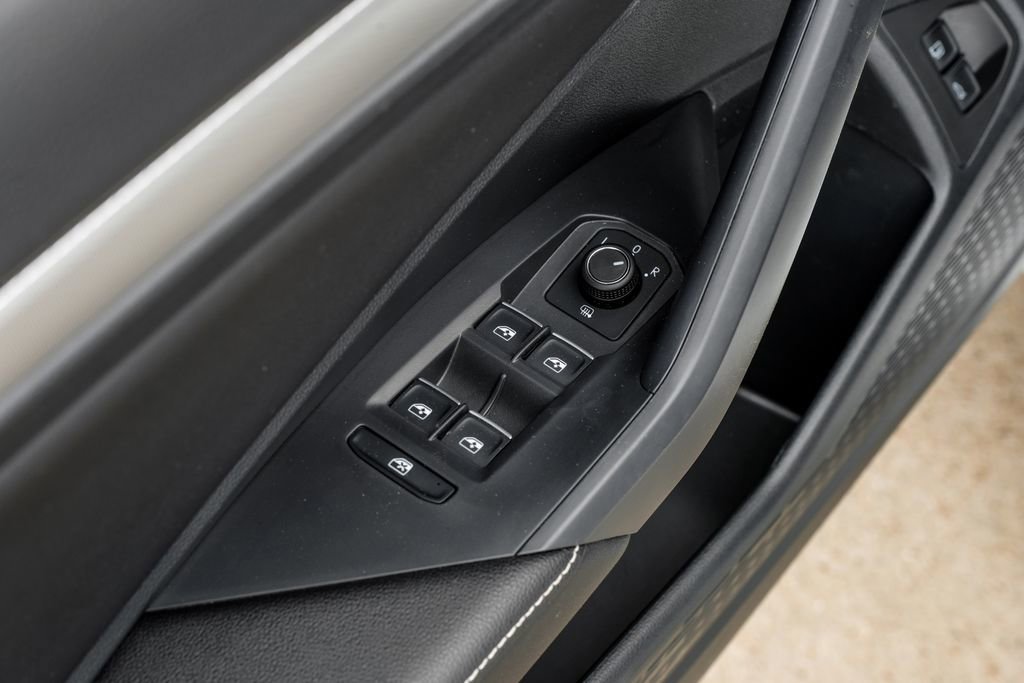 Used 2022 Volkswagen Jetta Sport image 50