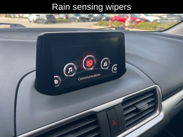 Used 2018 MAZDA MAZDA3 Touring image 16