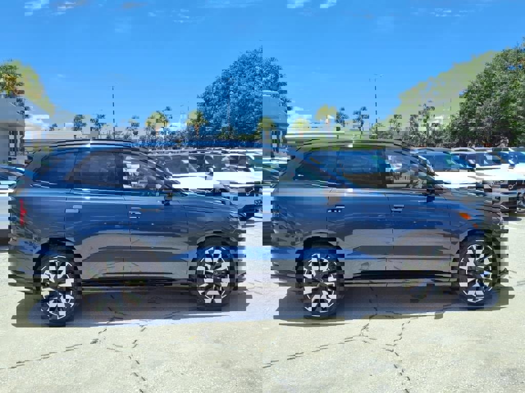 Used 2025 Volvo EX90 Ultra image 8