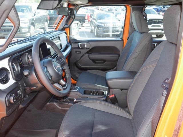 New 2025 Jeep Gladiator Sport image 2