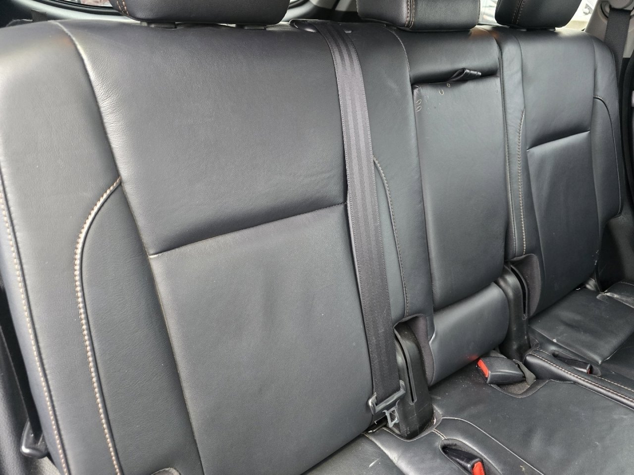 Used 2018 Toyota Highlander XLE image 11