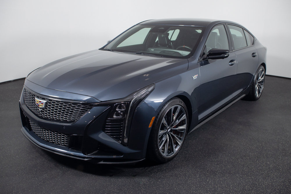Used 2025 Cadillac CT5 V Blackwing w/ Parking Package RWD image 4