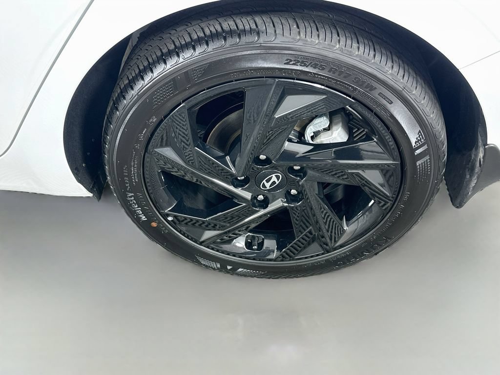 Certified 2026 Hyundai Elantra Sport FWD image 29