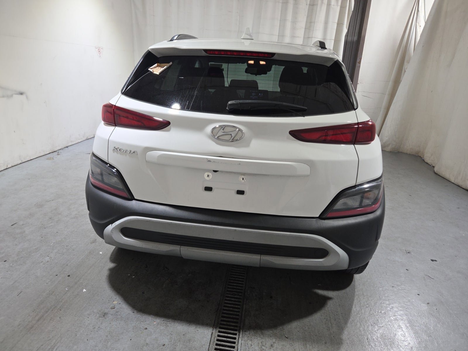 Used 2022 Hyundai Kona SEL w/ Cargo Package FWD image 2