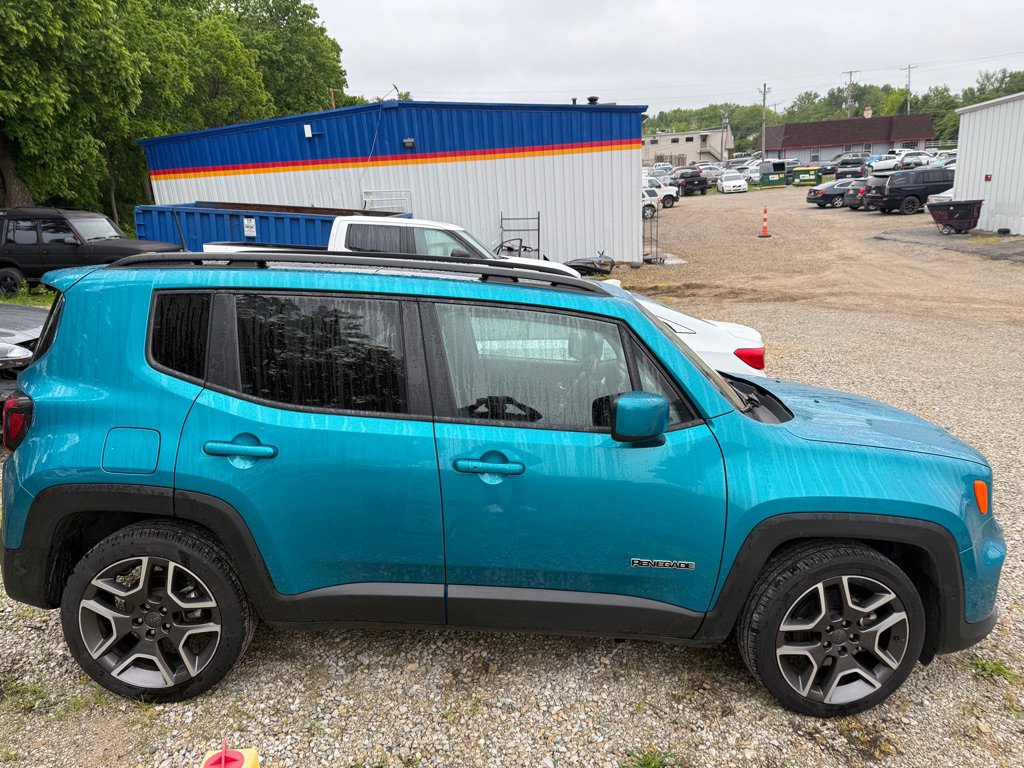 Used 2021 Jeep Renegade Latitude w/ Luxury Group I image 5