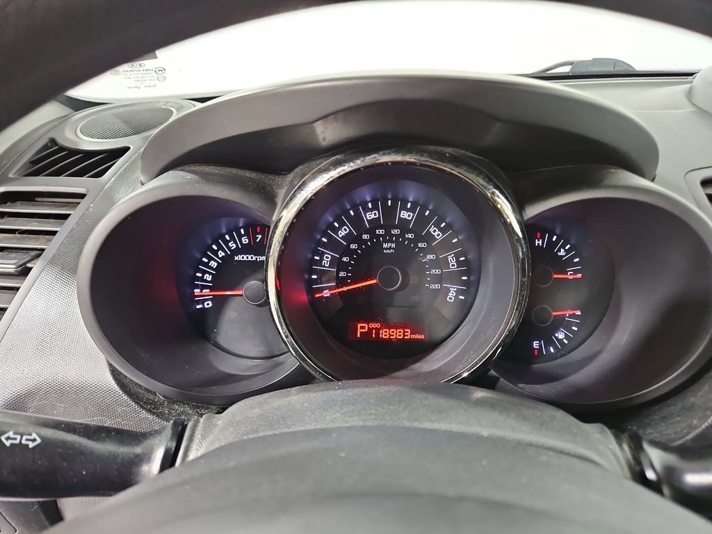 Used 2011 Kia Soul + image 16