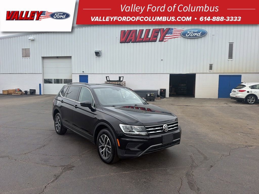 Used 2019 Volkswagen Tiguan SE w/ Panoramic Sunroof Package FWD image 1