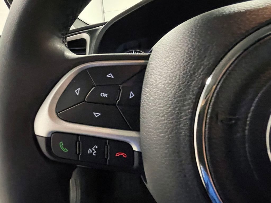 Used 2021 Jeep Renegade Latitude w/ Luxury Group I AWD/4WD image 33