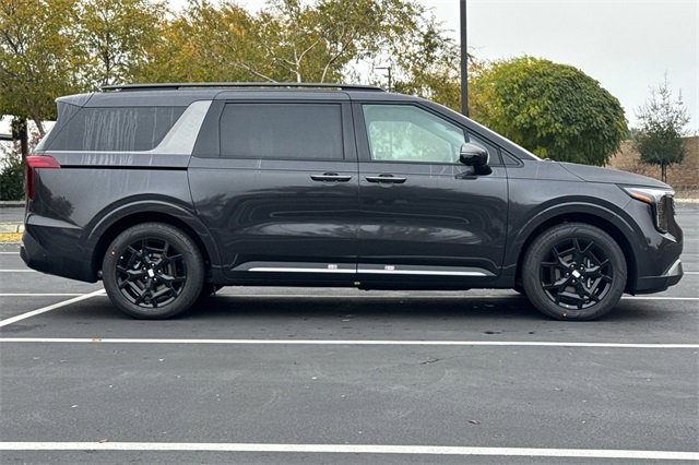 New 2026 Kia Carnival SX Prestige image 3