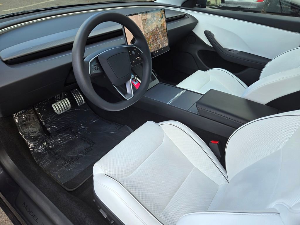 Used 2025 Tesla Model 3 Performance image 10