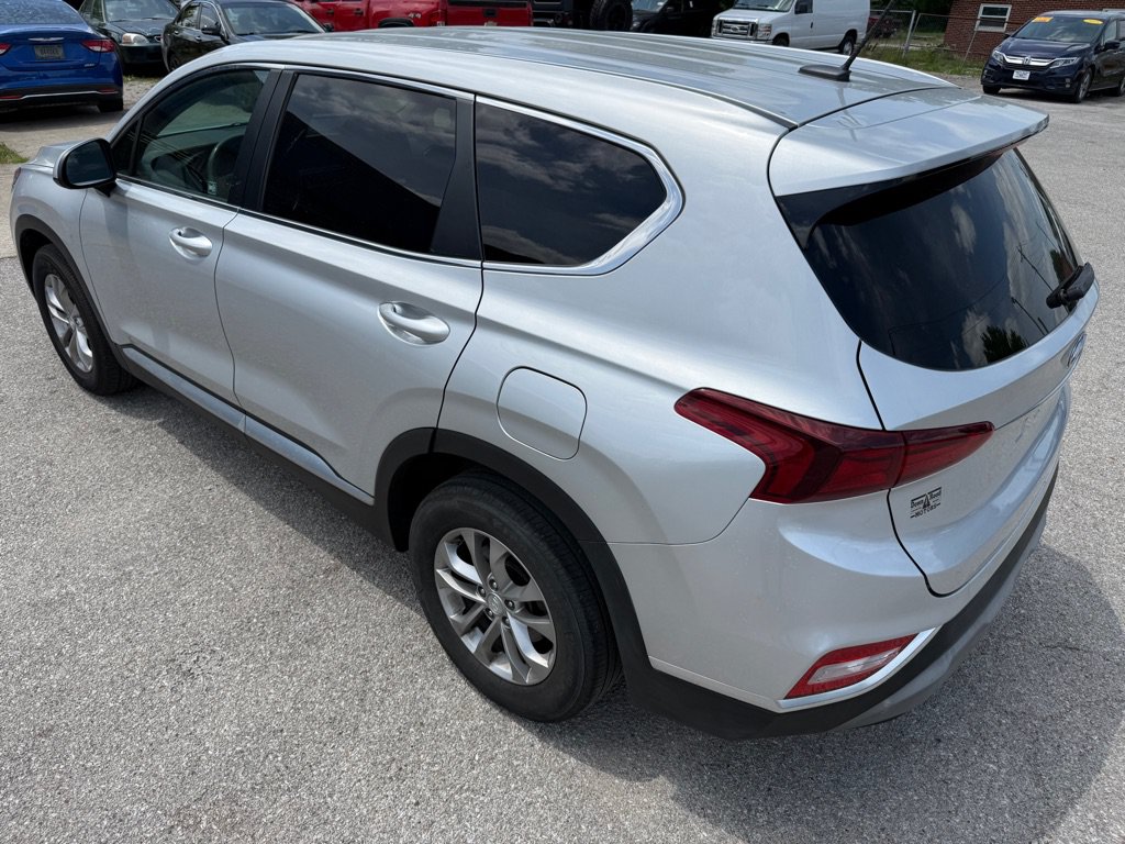 Used 2019 Hyundai Santa Fe SE AWD/4WD image 5