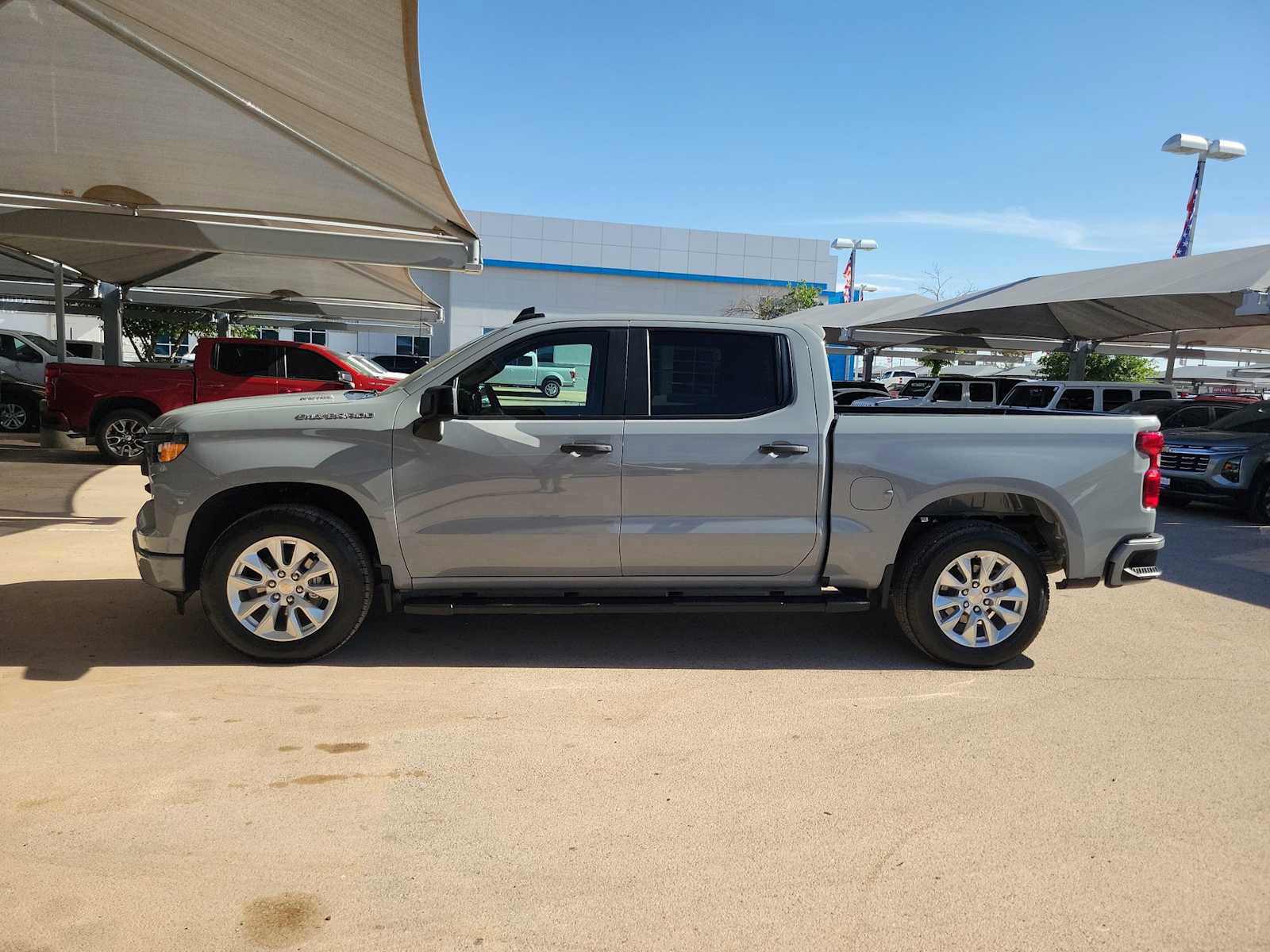 Used 2025 Chevrolet Silverado 1500 Custom RWD image 5