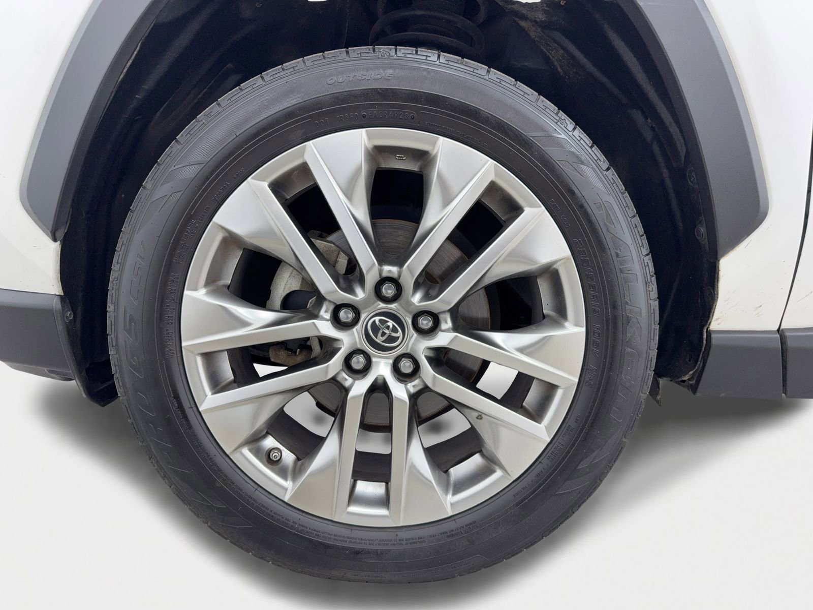 Used 2019 Toyota RAV4 XLE Premium image 46