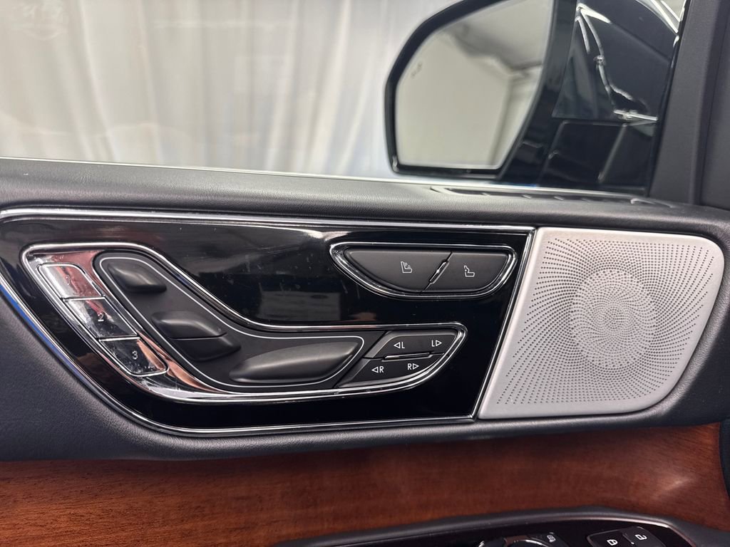 Used 2023 Lincoln Navigator Black Label AWD/4WD image 35