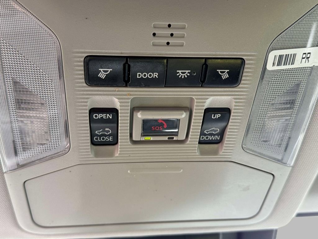 Used 2020 Toyota RAV4 XLE w/ Convenience Package AWD/4WD image 28