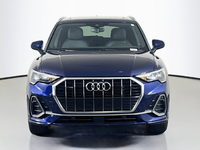 Used 2022 Audi Q3 2.0T Premium AWD/4WD image 2
