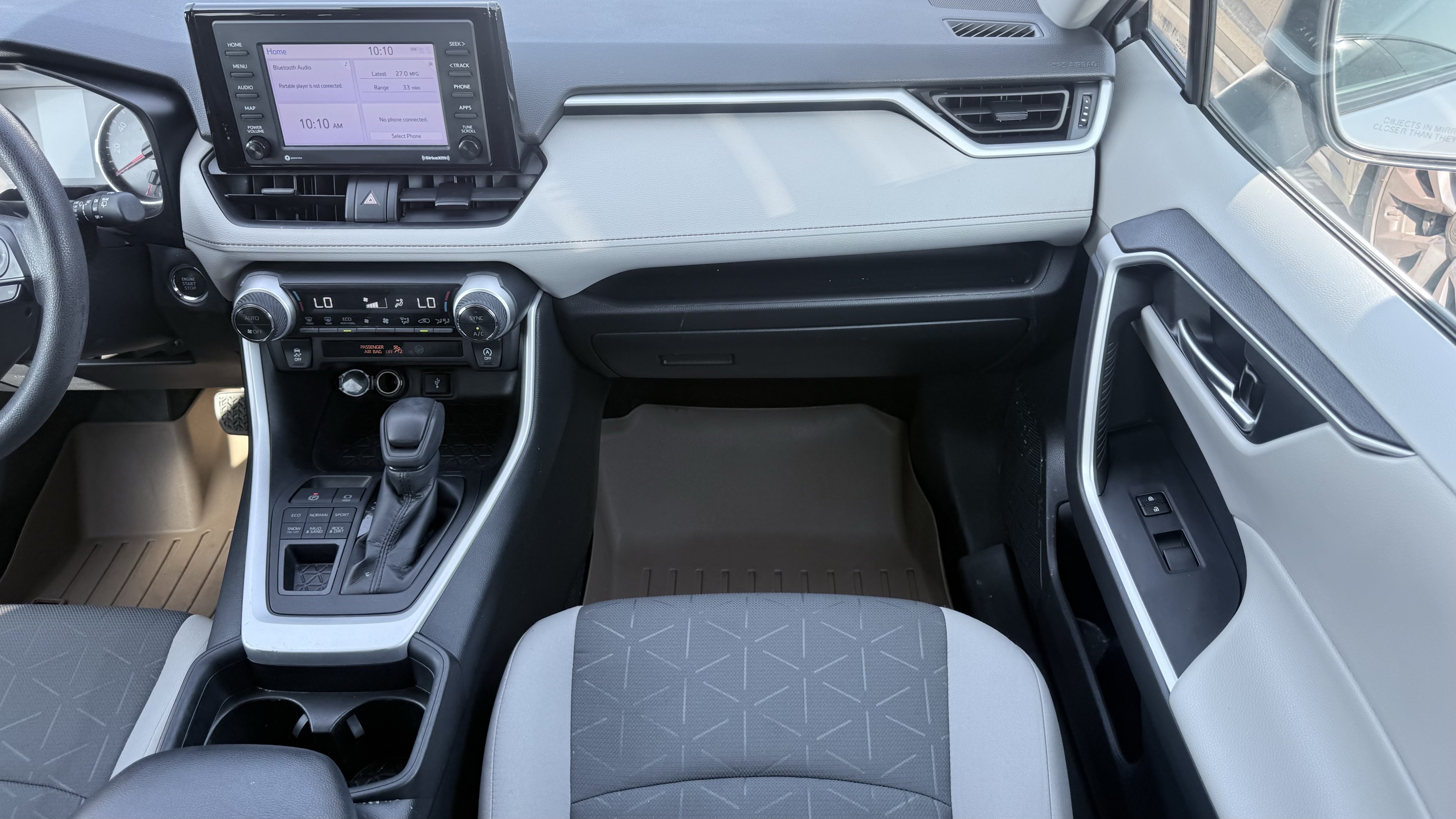 Used 2021 Toyota RAV4 XLE AWD/4WD image 39