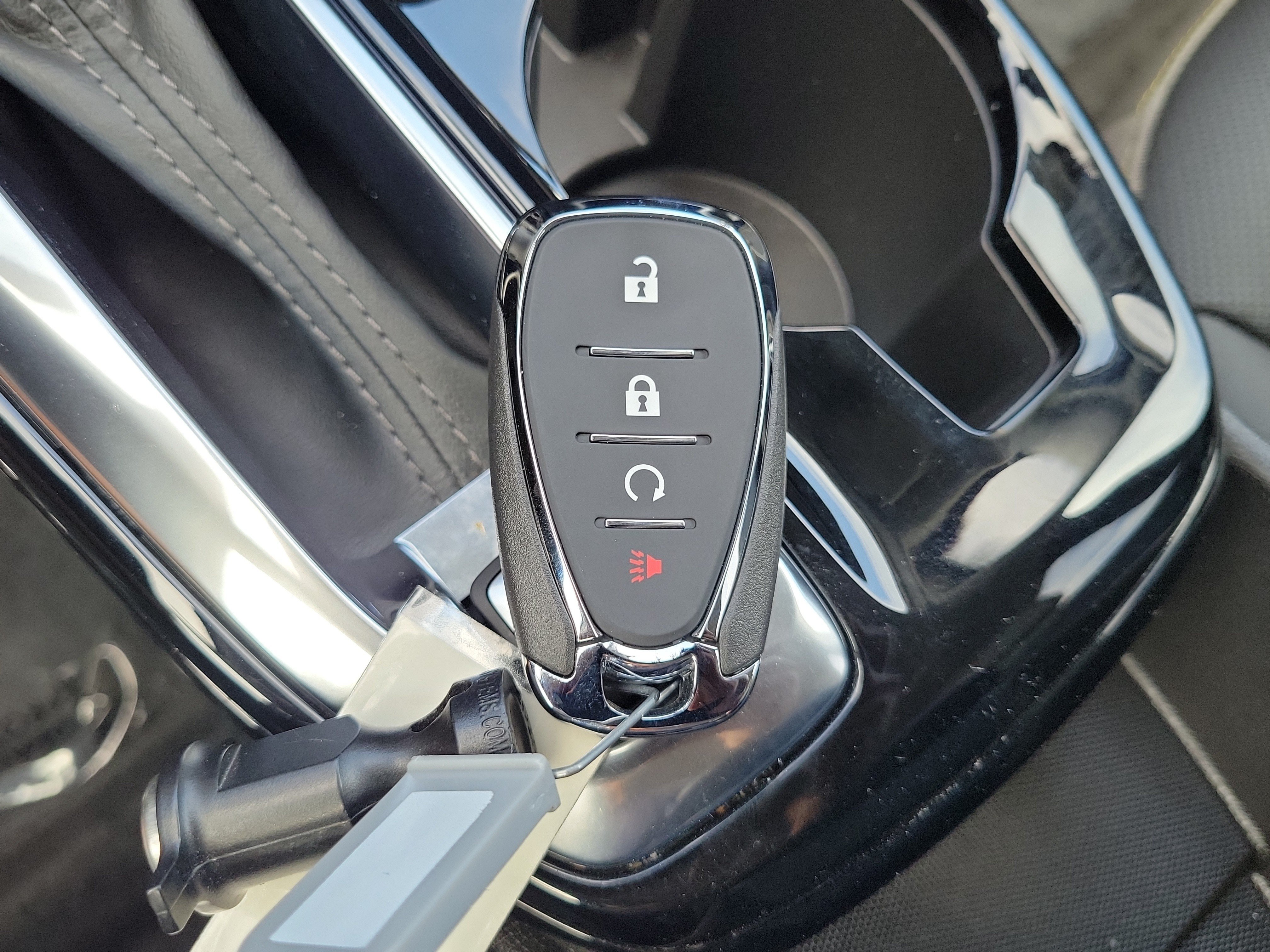 Used 2025 Chevrolet Trax ACTIV w/ Sunroof Package FWD image 30