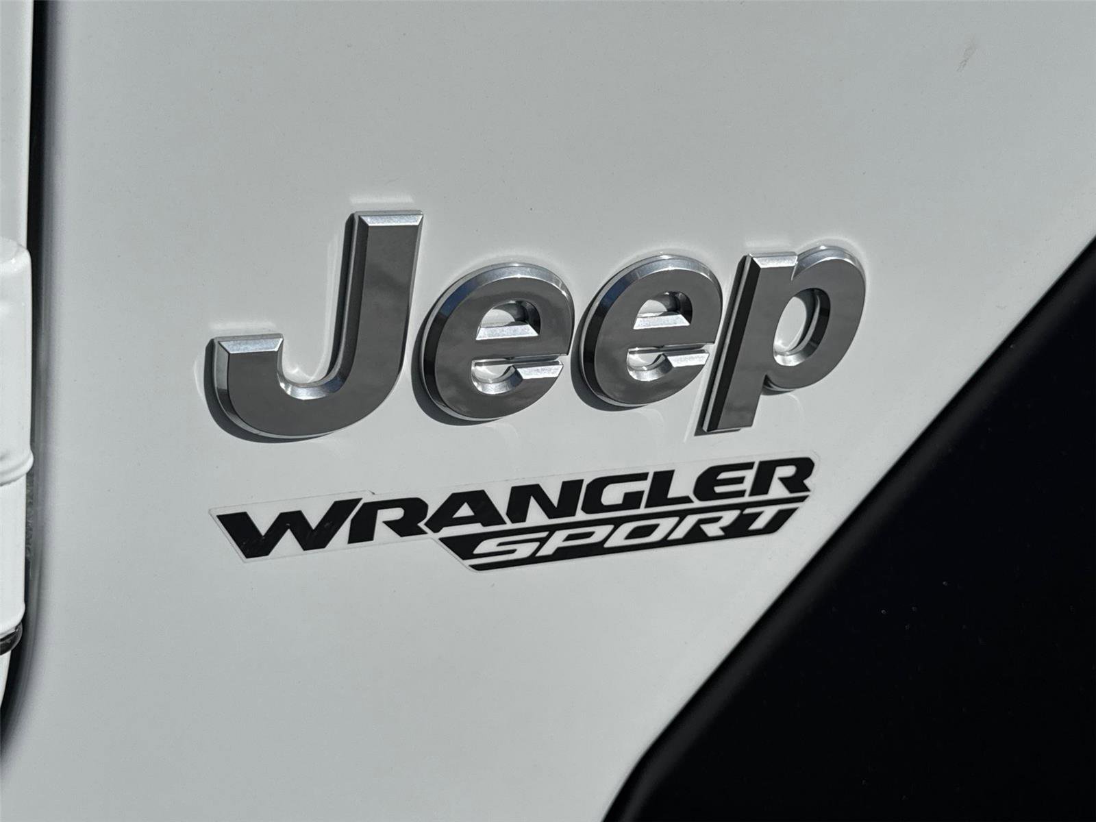 Used 2021 Jeep Wrangler Sport S image 8