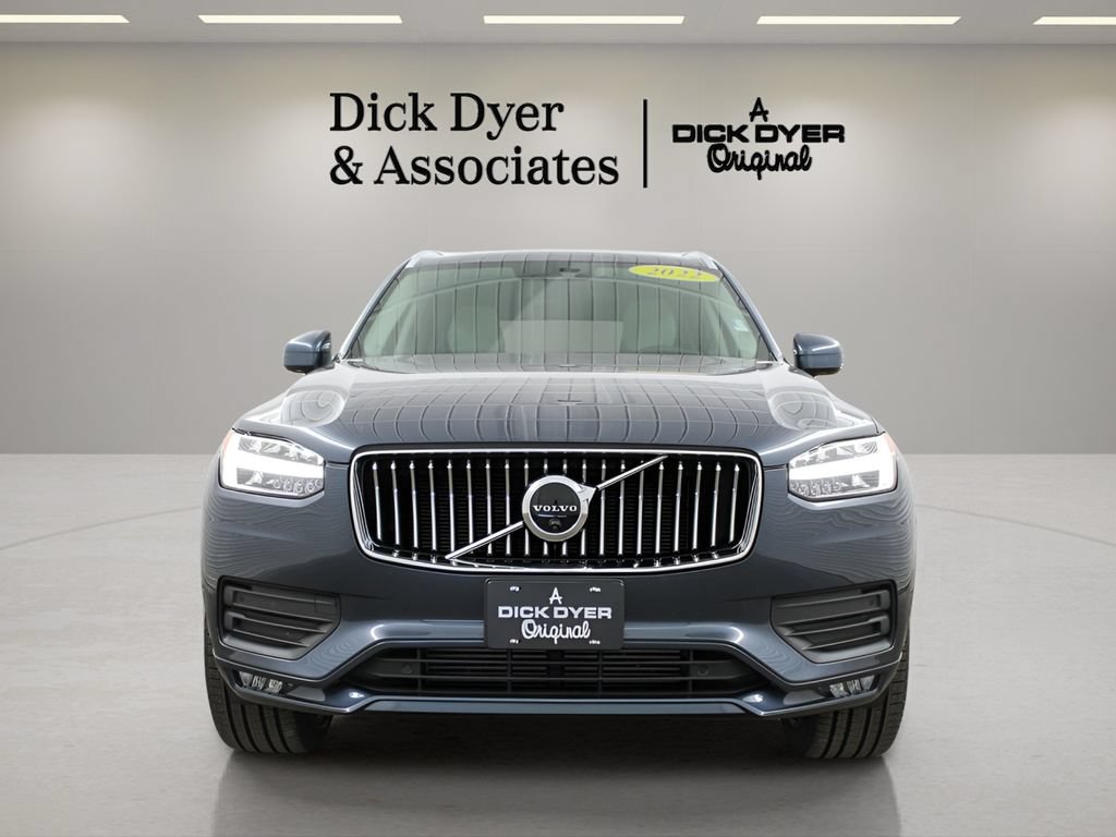 Certified 2022 Volvo XC90 T6 Momentum w/ Advanced Package AWD/4WD image 8