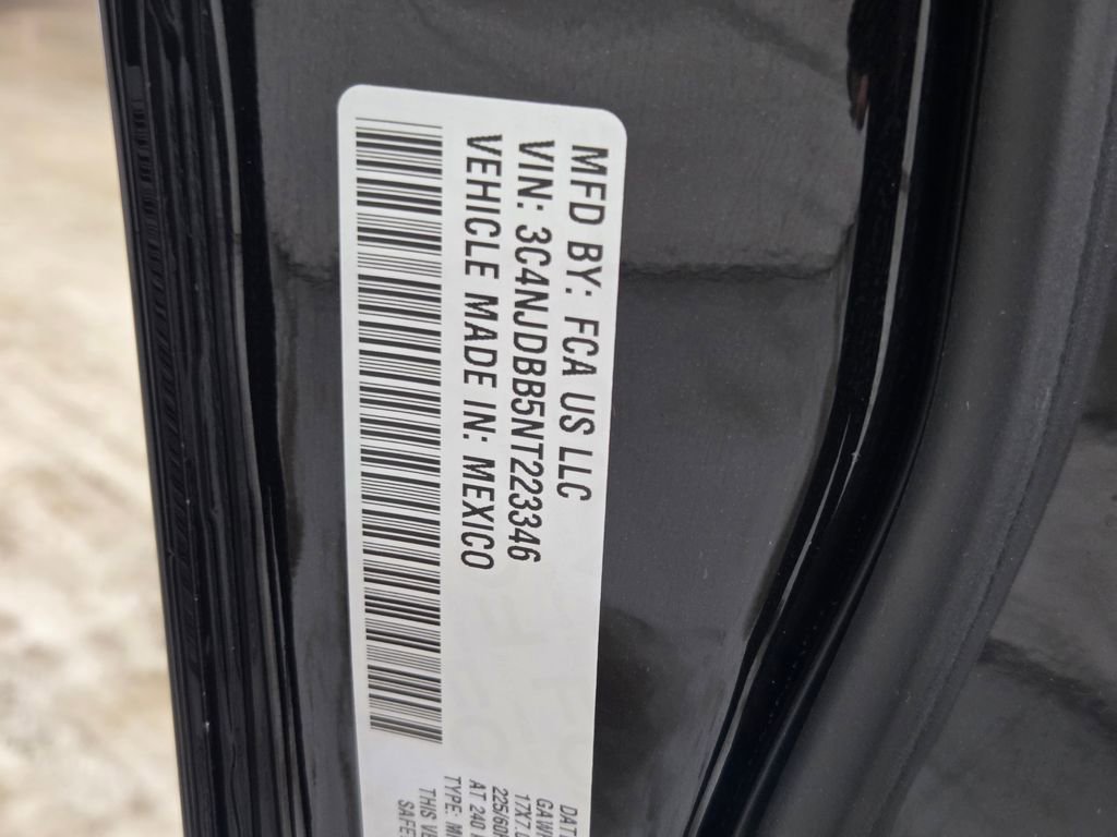 Certified 2022 Jeep Compass Latitude image 25