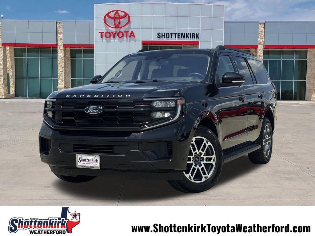 Used 2025 Ford Expedition Active AWD/4WD image 1