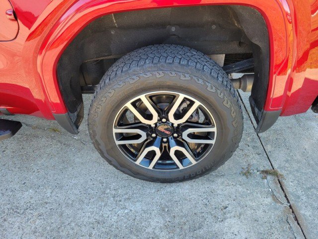 Used 2023 GMC Sierra 1500 AT4 w/ Technology Package image 8