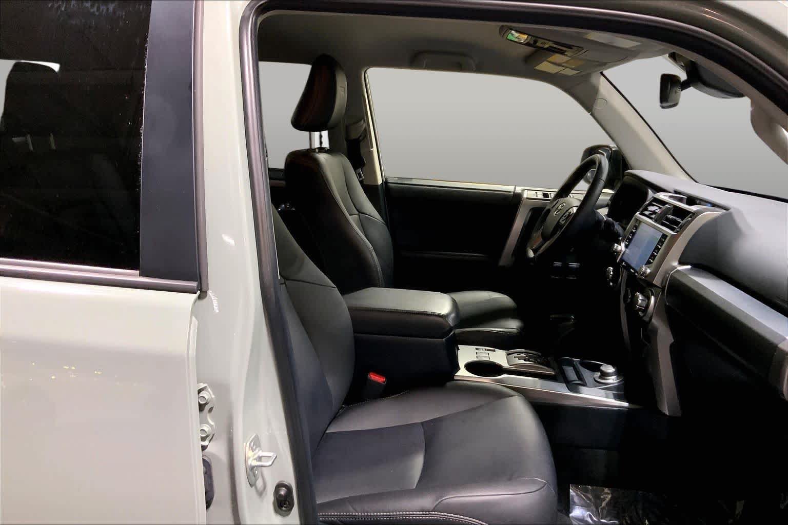 Used 2023 Toyota 4Runner TRD Sport AWD/4WD image 9