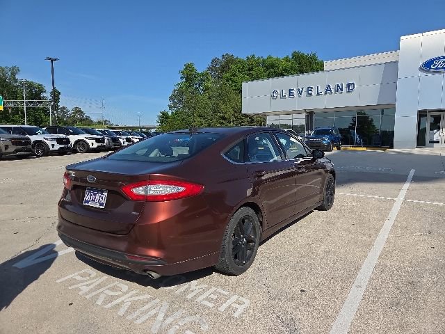 Used 2016 Ford Fusion SE FWD image 6