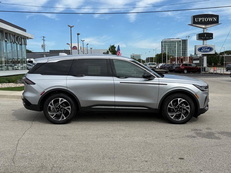Certified 2025 Lincoln Nautilus Premier AWD/4WD image 2